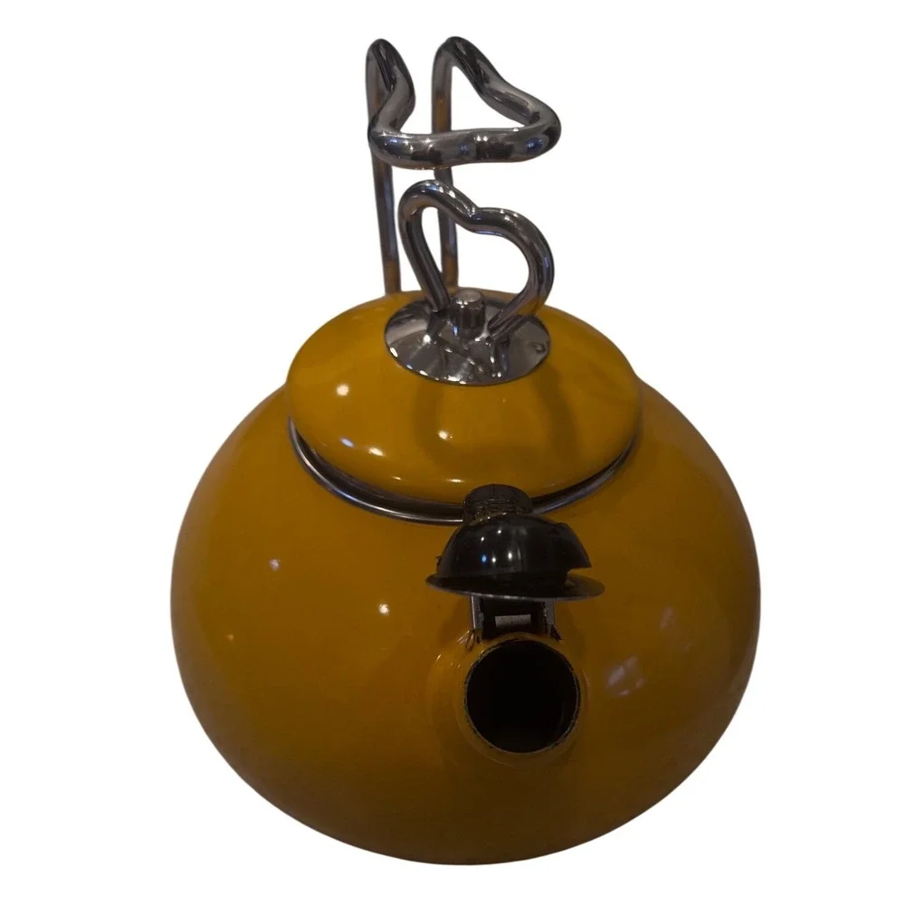 Mustard Yellow Enamel Whistling Tea Kettle Heart Knob Retro Stove Tea Pot EUC‎